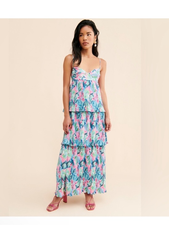 SAYLOR Dresses & Skirts - Saylor Pleated Floral Mauve Maxi Dress size Small